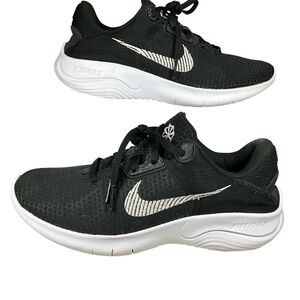 Nike Flex Experience Run 11 Next Nature Black White Shoes US women’s Size 7.5